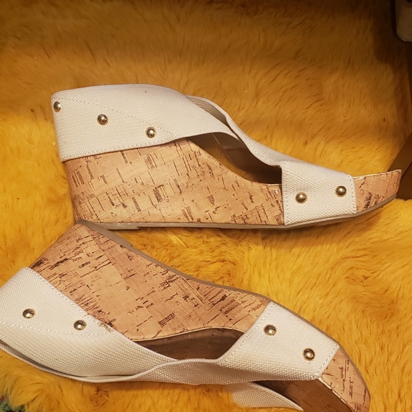 Wedges - Picture 4 of 5